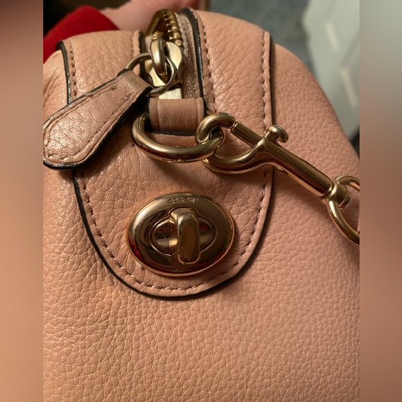 Coach Pink Leather Bag w/Shoulder Strap - Picture 9 of 9